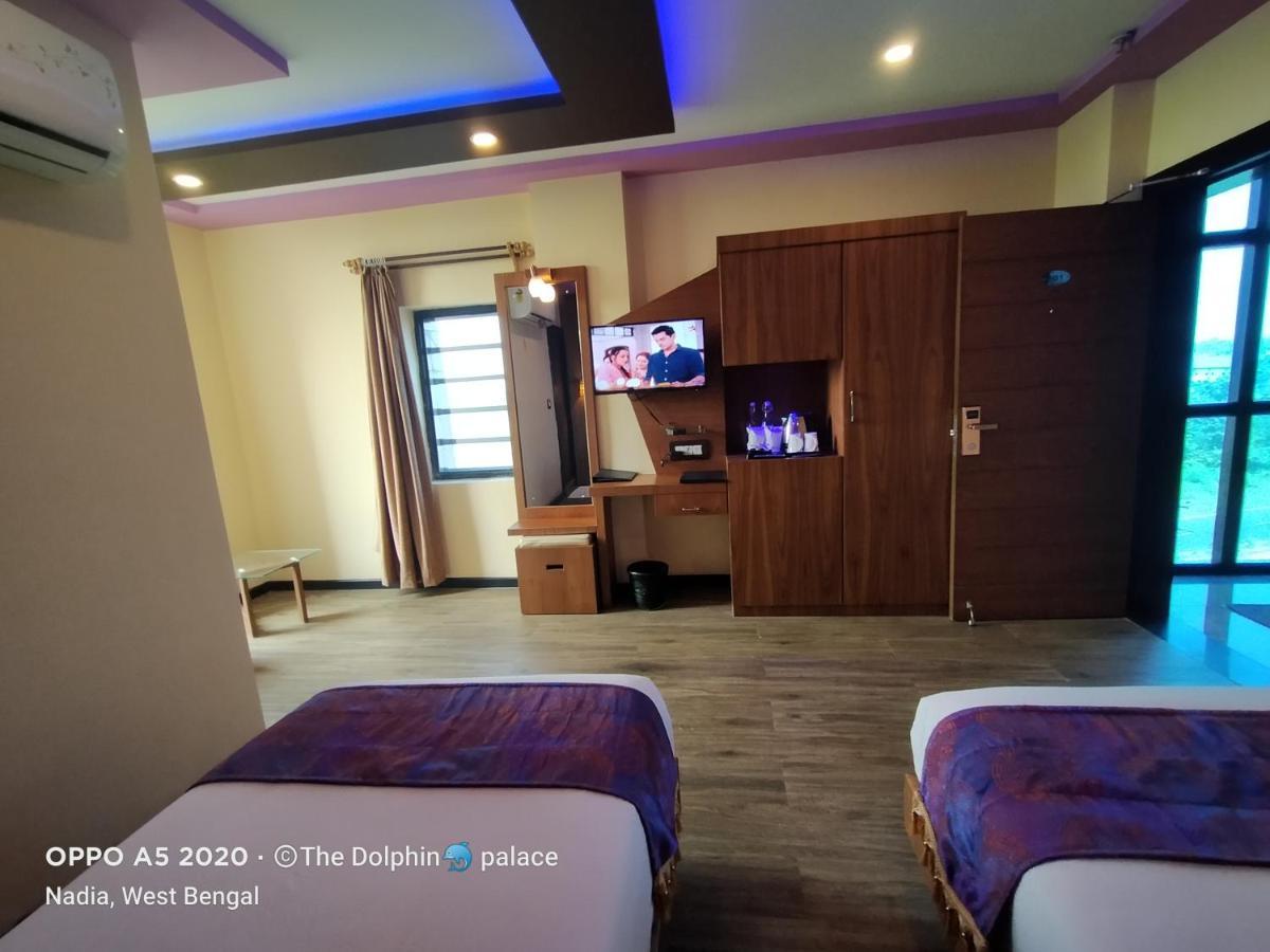 Dolphin Chocolate Inn Chandannagar Buitenkant foto