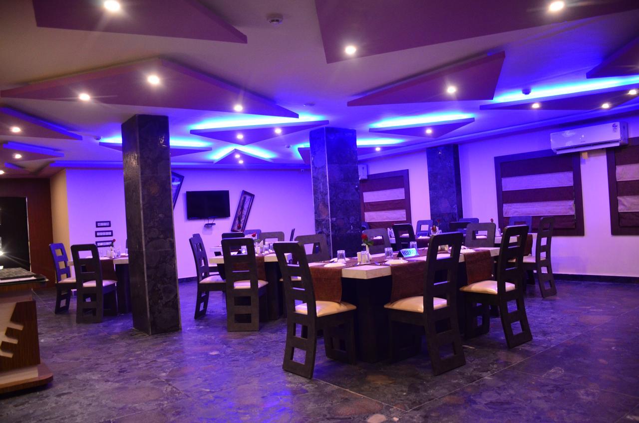Dolphin Chocolate Inn Chandannagar Buitenkant foto