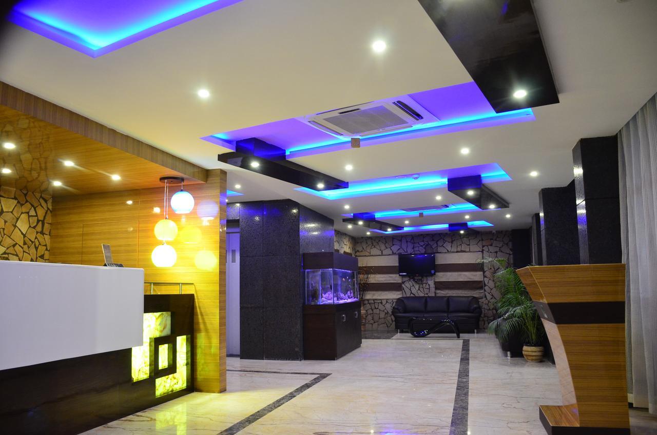 Dolphin Chocolate Inn Chandannagar Buitenkant foto