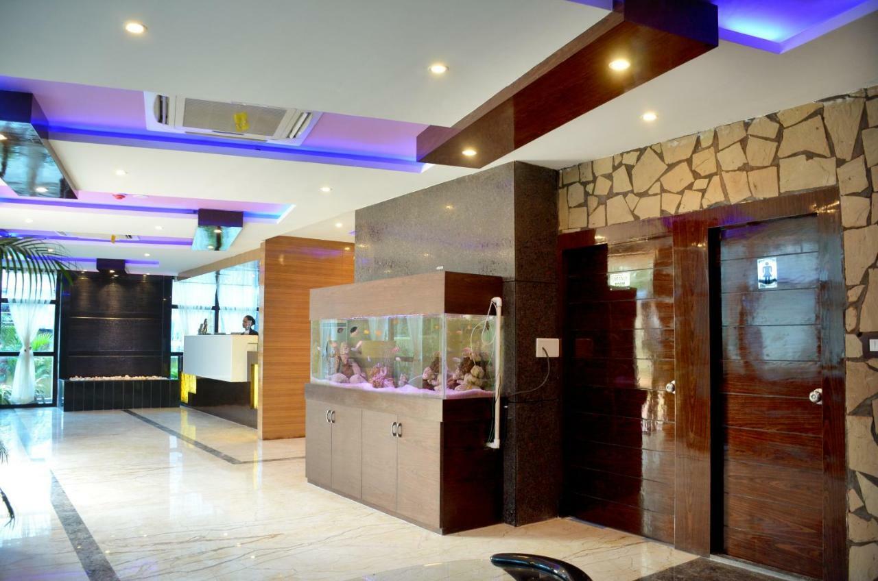 Dolphin Chocolate Inn Chandannagar Buitenkant foto